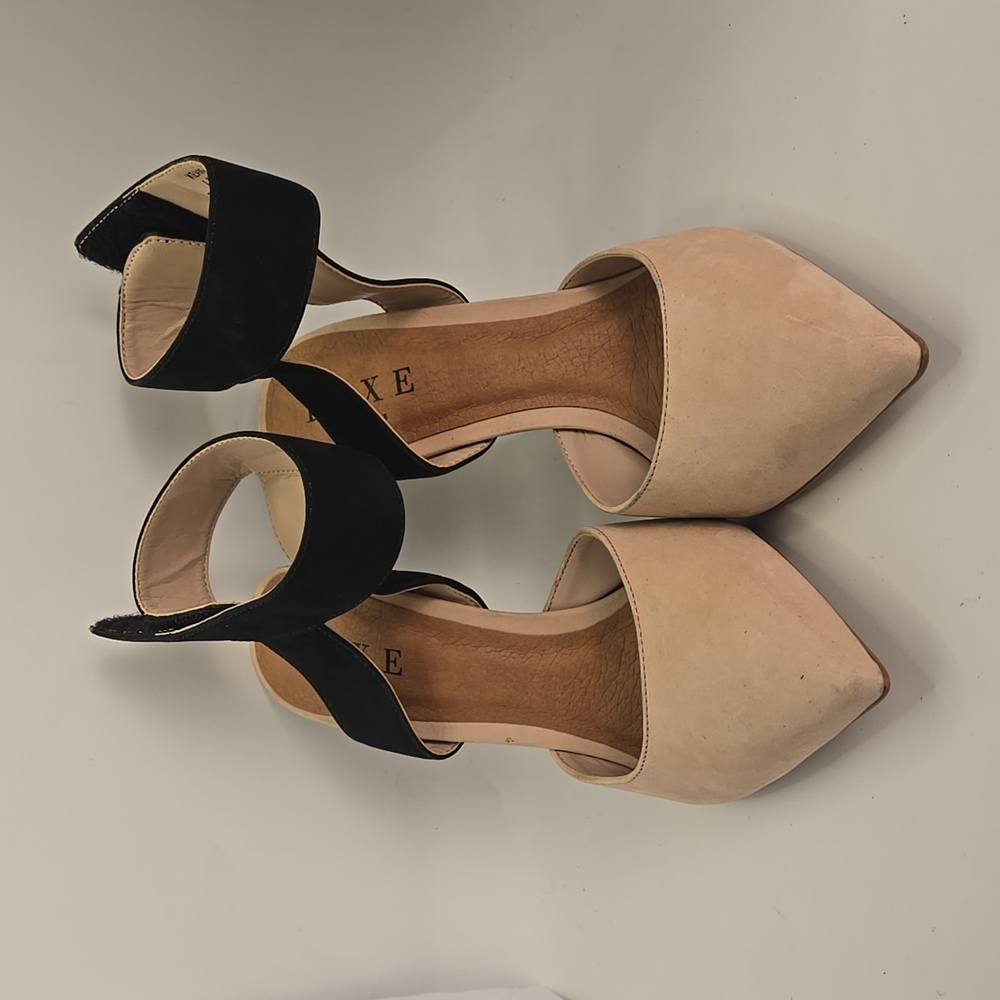 Luxe by JustFab Keane Black and Tan Pointed-Toe Suede Stilettos Heels Sz 8 Chic